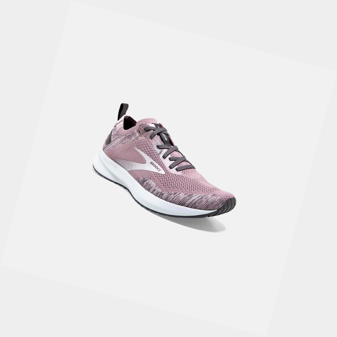 Chaussures Running Route Brooks Levitate 4 Blackened Pearl / Metallic / Primrose Femme | RKQ-39904223